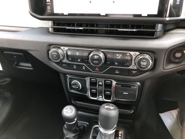 2026 Jeep Wrangler 4-Door Sport RHD 4x4