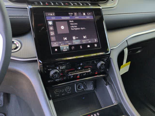2026 Jeep Grand Cherokee GRAND CHEROKEE LAREDO X 4X4