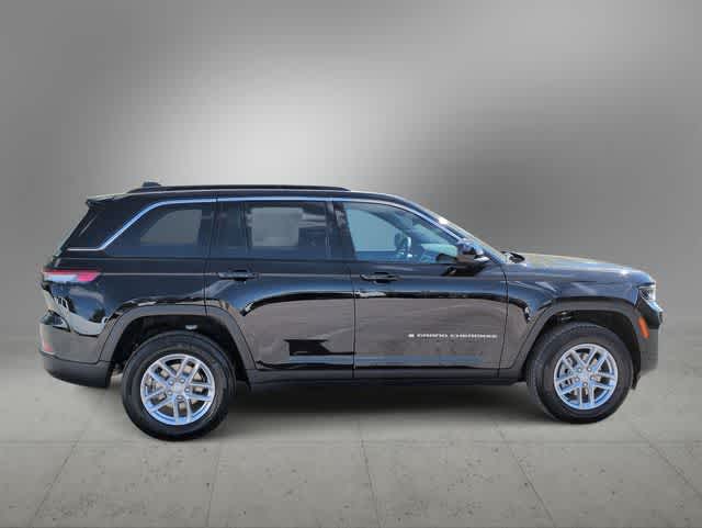 2026 Jeep Grand Cherokee GRAND CHEROKEE LAREDO X 4X4
