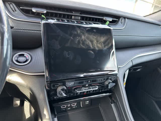 2027 Jeep Grand Cherokee GRAND CHEROKEE LAREDO X 4X4