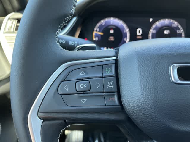 2027 Jeep Grand Cherokee GRAND CHEROKEE LAREDO 4X4