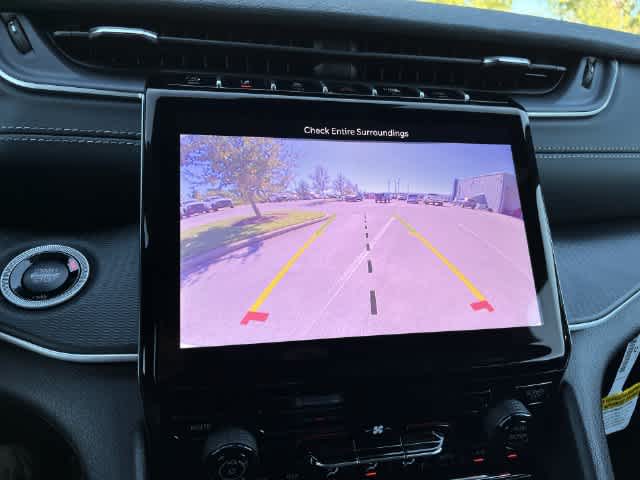 2027 Jeep Grand Cherokee GRAND CHEROKEE LAREDO 4X4
