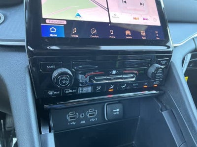 2027 Jeep Grand Cherokee GRAND CHEROKEE LAREDO 4X4