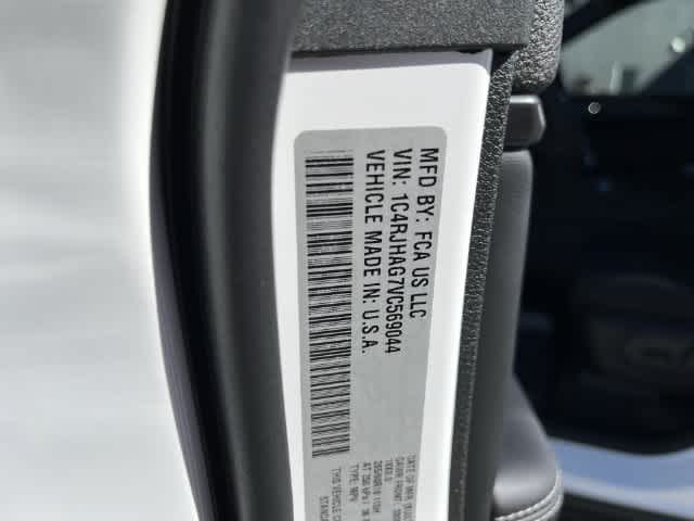 2027 Jeep Grand Cherokee GRAND CHEROKEE LAREDO 4X4