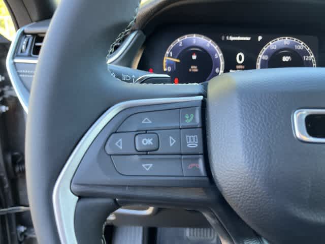 2027 Jeep Grand Cherokee GRAND CHEROKEE LAREDO 4X4