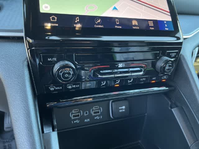 2027 Jeep Grand Cherokee GRAND CHEROKEE LAREDO 4X4