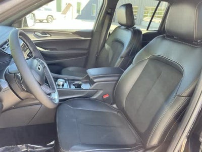 2027 Jeep Grand Cherokee GRAND CHEROKEE LAREDO ALTITUDE 4X4