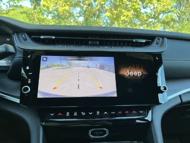 2027 Jeep Grand Cherokee GRAND CHEROKEE LAREDO ALTITUDE 4X4