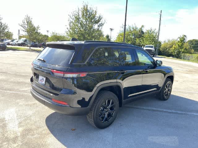 2027 Jeep Grand Cherokee GRAND CHEROKEE LAREDO ALTITUDE 4X4