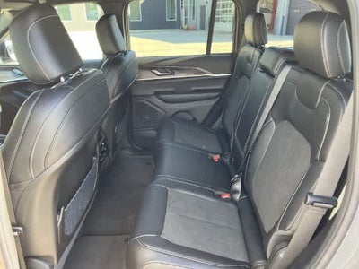 2027 Jeep Grand Cherokee GRAND CHEROKEE LAREDO ALTITUDE 4X4
