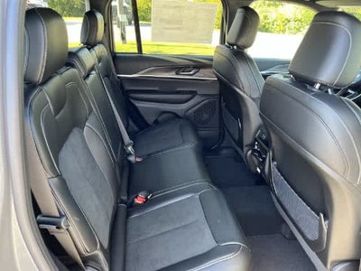2027 Jeep Grand Cherokee GRAND CHEROKEE LAREDO ALTITUDE 4X4