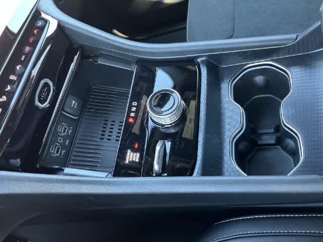 2027 Jeep Grand Cherokee GRAND CHEROKEE LAREDO ALTITUDE 4X4