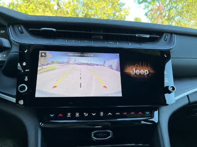2027 Jeep Grand Cherokee GRAND CHEROKEE LAREDO ALTITUDE 4X4