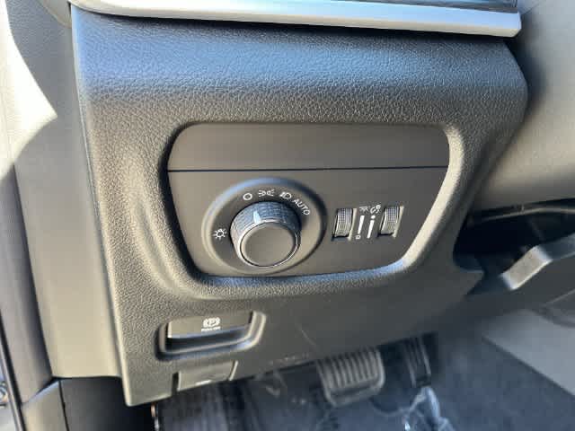 2027 Jeep Grand Cherokee GRAND CHEROKEE LAREDO ALTITUDE 4X4