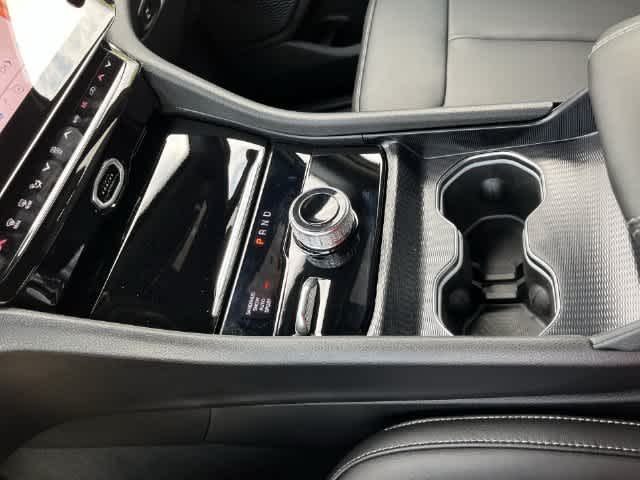 2027 Jeep Grand Cherokee GRAND CHEROKEE LIMITED 4X4
