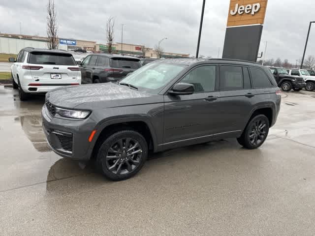 2026 Jeep Grand Cherokee GRAND CHEROKEE LIMITED RESERVE 4X4