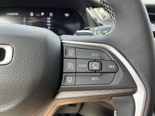 2027 Jeep Grand Cherokee GRAND CHEROKEE LIMITED 4X4