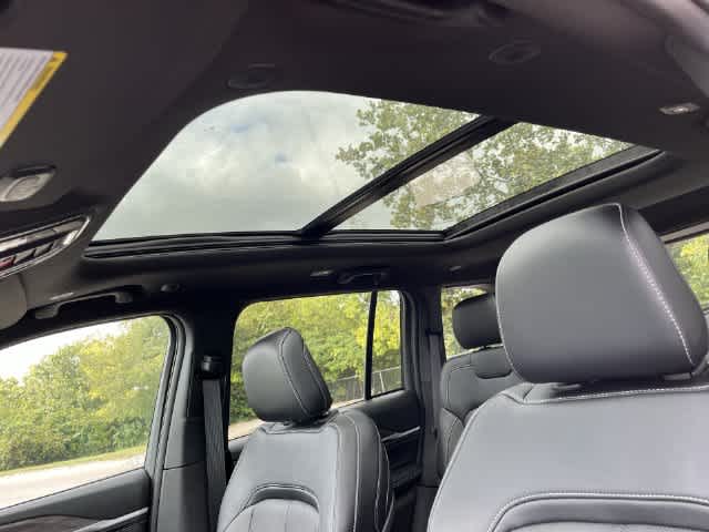2027 Jeep Grand Cherokee GRAND CHEROKEE LIMITED RESERVE 4X4