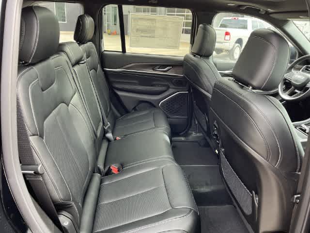 2027 Jeep Grand Cherokee GRAND CHEROKEE LIMITED RESERVE 4X4