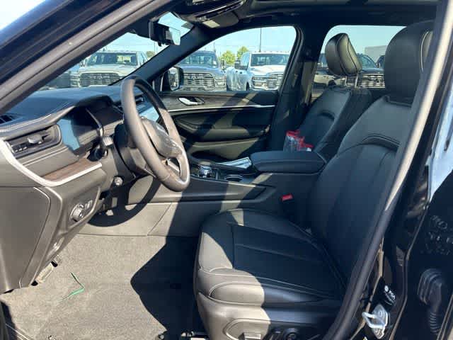 2027 Jeep Grand Cherokee Limited Reserve