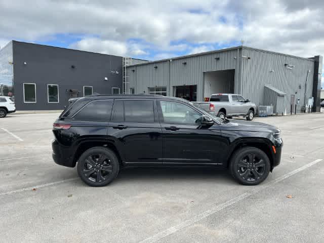 2027 Jeep Grand Cherokee GRAND CHEROKEE LIMITED RESERVE 4X4