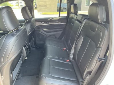 2027 Jeep Grand Cherokee GRAND CHEROKEE LIMITED 4X4