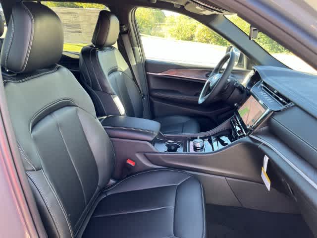 2027 Jeep Grand Cherokee GRAND CHEROKEE LIMITED 4X4