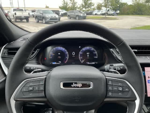 2027 Jeep Grand Cherokee GRAND CHEROKEE LIMITED 4X4