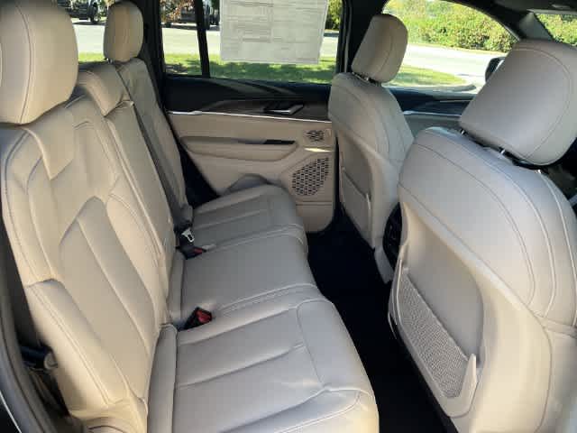2027 Jeep Grand Cherokee GRAND CHEROKEE LIMITED 4X4