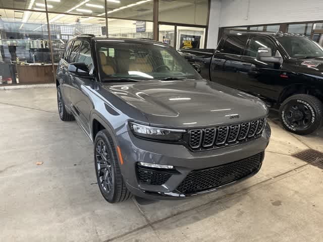 2025 Jeep Grand Cherokee GRAND CHEROKEE SUMMIT RESERVE 4X4
