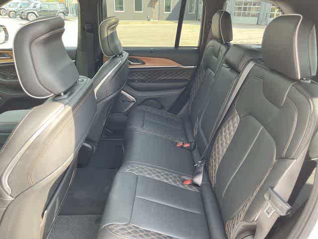 2027 Jeep Grand Cherokee Summit
