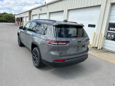 2027 Jeep Grand Cherokee L Laredo Altitude