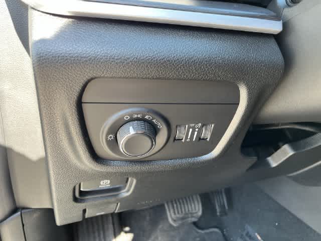2027 Jeep Grand Cherokee GRAND CHEROKEE L LAREDO ALTITUDE 4X4