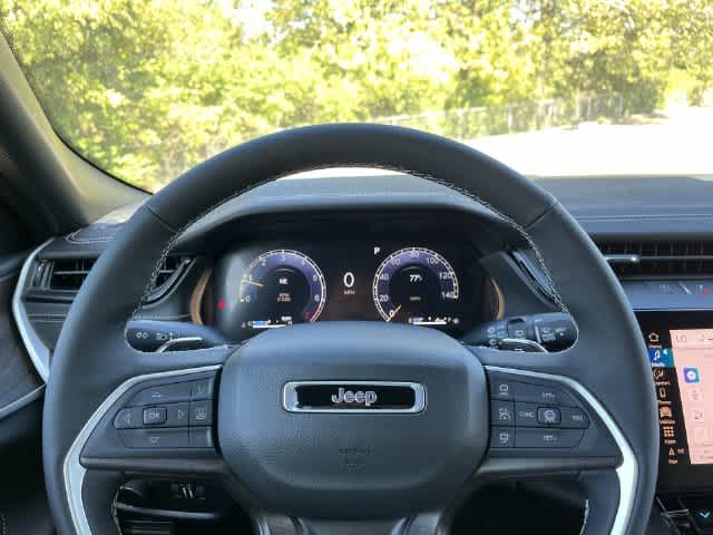 2027 Jeep Grand Cherokee GRAND CHEROKEE L LAREDO ALTITUDE 4X4