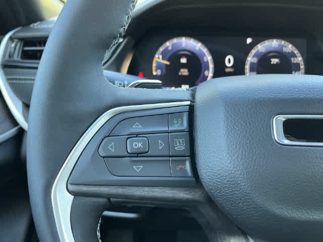 2027 Jeep Grand Cherokee GRAND CHEROKEE L LAREDO ALTITUDE 4X4