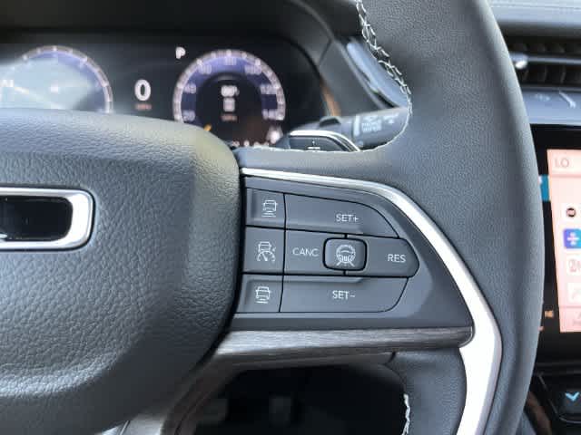 2027 Jeep Grand Cherokee GRAND CHEROKEE L LAREDO ALTITUDE 4X4