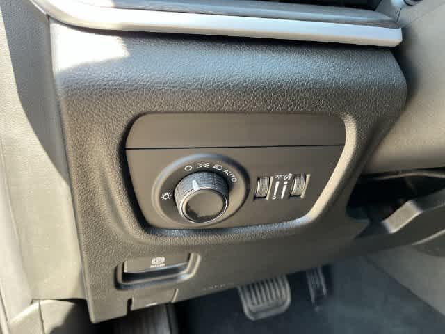 2027 Jeep Grand Cherokee GRAND CHEROKEE L LAREDO ALTITUDE 4X4