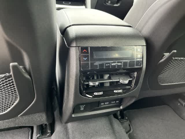 2027 Jeep Grand Cherokee GRAND CHEROKEE L LAREDO ALTITUDE 4X4