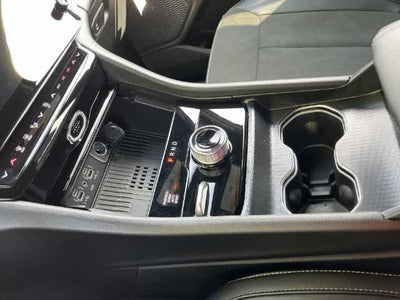 2027 Jeep Grand Cherokee GRAND CHEROKEE L LAREDO ALTITUDE 4X4