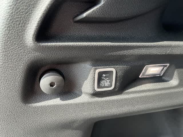 2027 Jeep Grand Cherokee GRAND CHEROKEE L LAREDO ALTITUDE 4X4