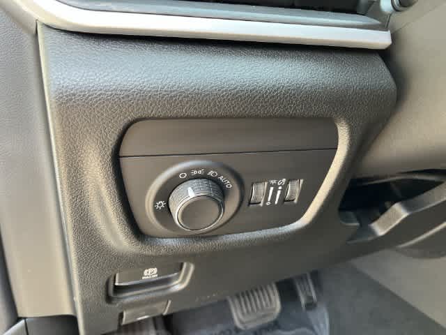 2027 Jeep Grand Cherokee GRAND CHEROKEE L LAREDO ALTITUDE 4X4