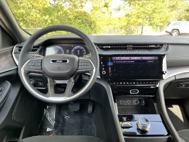 2027 Jeep Grand Cherokee GRAND CHEROKEE L LAREDO ALTITUDE 4X4