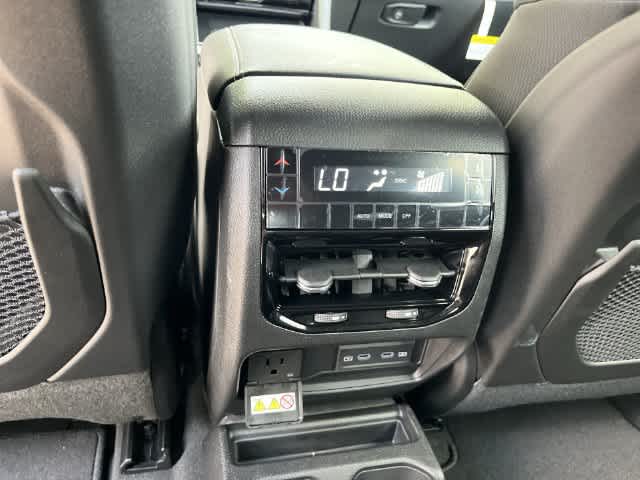 2027 Jeep Grand Cherokee GRAND CHEROKEE L LIMITED 4X4
