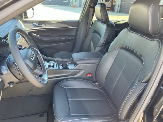 2027 Jeep Grand Cherokee GRAND CHEROKEE L LIMITED RESERVE 4X4