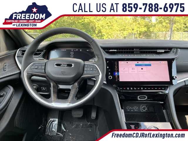 2027 Jeep Grand Cherokee GRAND CHEROKEE L LIMITED 4X4