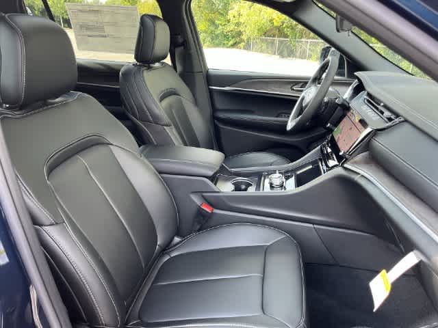 2027 Jeep Grand Cherokee GRAND CHEROKEE L LIMITED 4X4