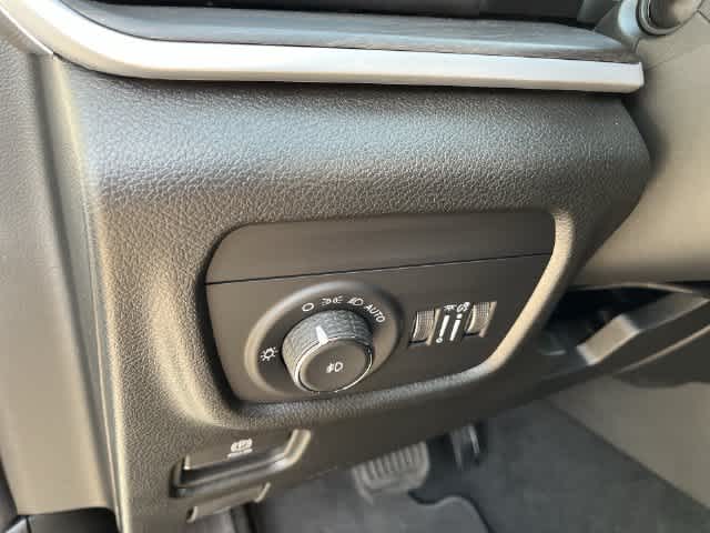 2027 Jeep Grand Cherokee GRAND CHEROKEE L LIMITED 4X4