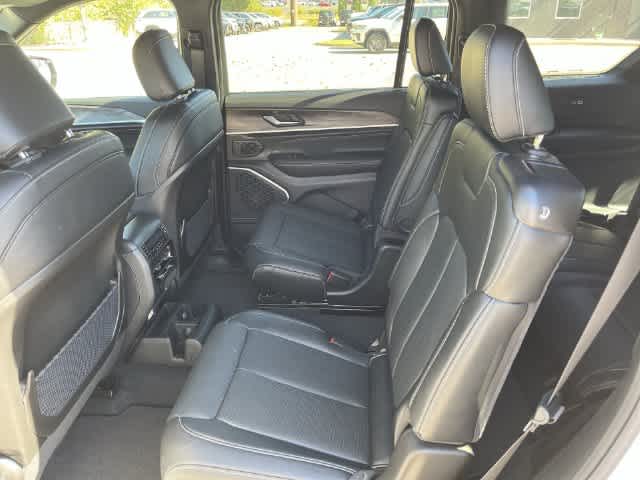 2027 Jeep Grand Cherokee GRAND CHEROKEE L LIMITED RESERVE 4X4
