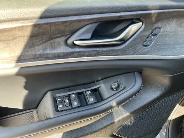 2027 Jeep Grand Cherokee GRAND CHEROKEE L LIMITED 4X4