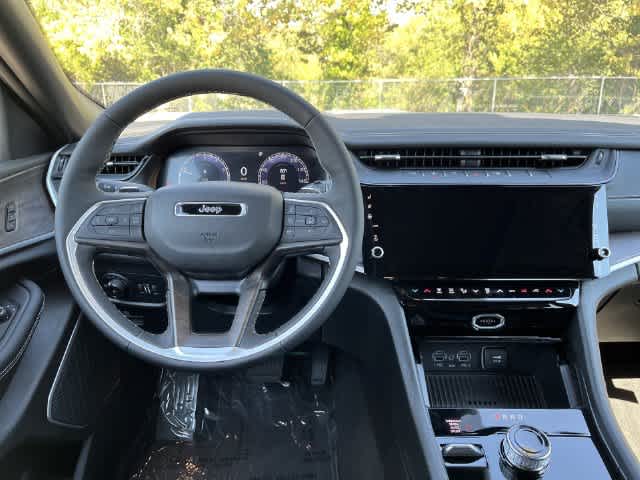 2027 Jeep Grand Cherokee GRAND CHEROKEE L LIMITED RESERVE 4X4